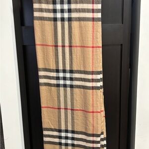 Burberry Lightweight Giant Check Wool & Silk scarf